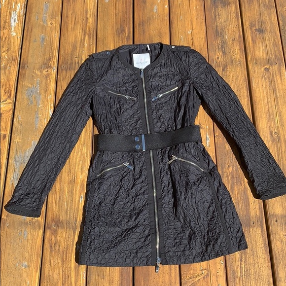 Moncler Yolene quilted jacket with belt & zippers - Picture 2 of 5